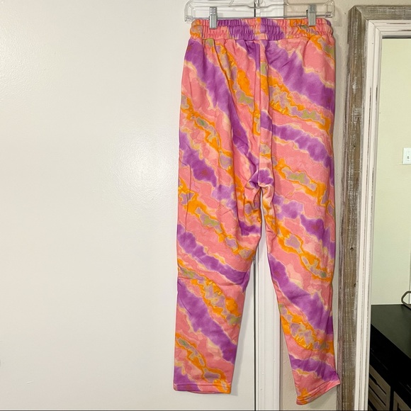 NWT KENDALL + KYLIE Tie Dye Relaxed Crop Joggers - Picture 9 of 9